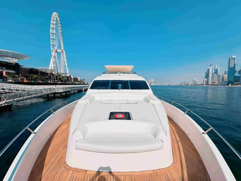 Uthyrning Lyx yacht i Dubai Marina - Majesty Yachts 92