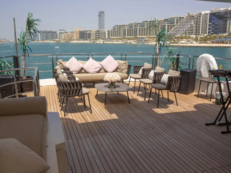 Lyx yacht för uthyrning Dubai Marina till det bästa priset 