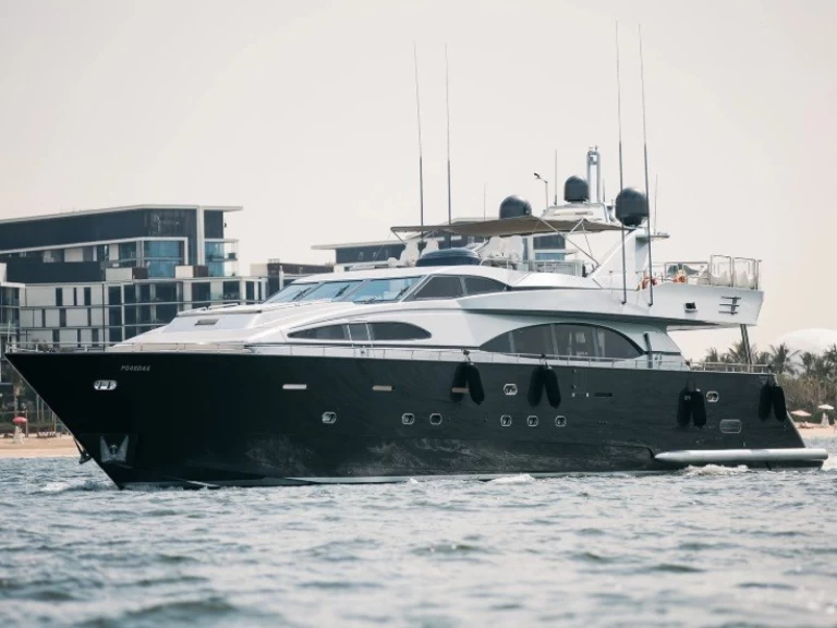 Hyr en Azimut Azimut 100  Dubai Marina 