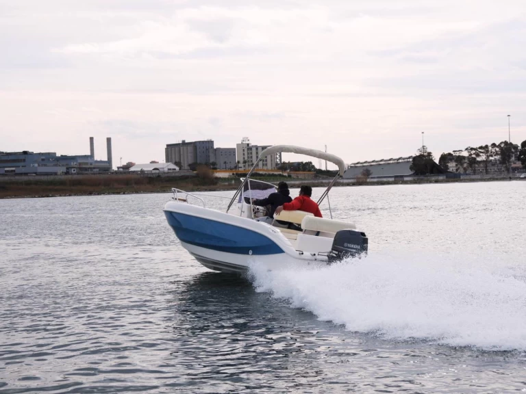 Båtuthyrning marinesite Marine 18 i Sirmione på Samboat 