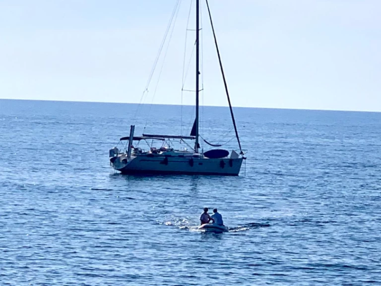 Bavaria Bavaria 42 Cruiser charter bareboat eller skeppad i San Lorenzo al Mare