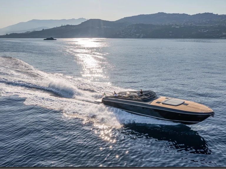 Hyr en Itama 62RS Toúrlos 