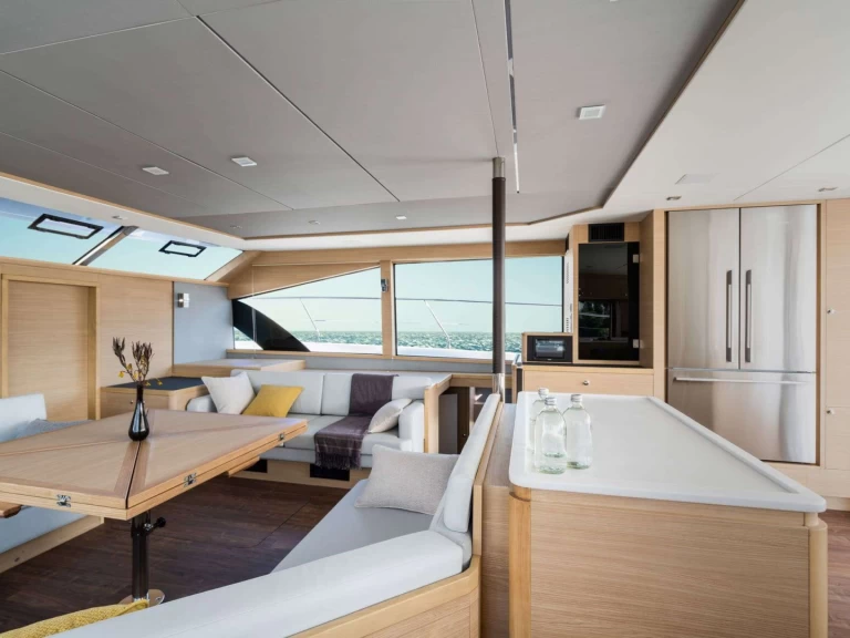 Hyra Lyx yacht med eller utan skeppare Aquila Piraeus 