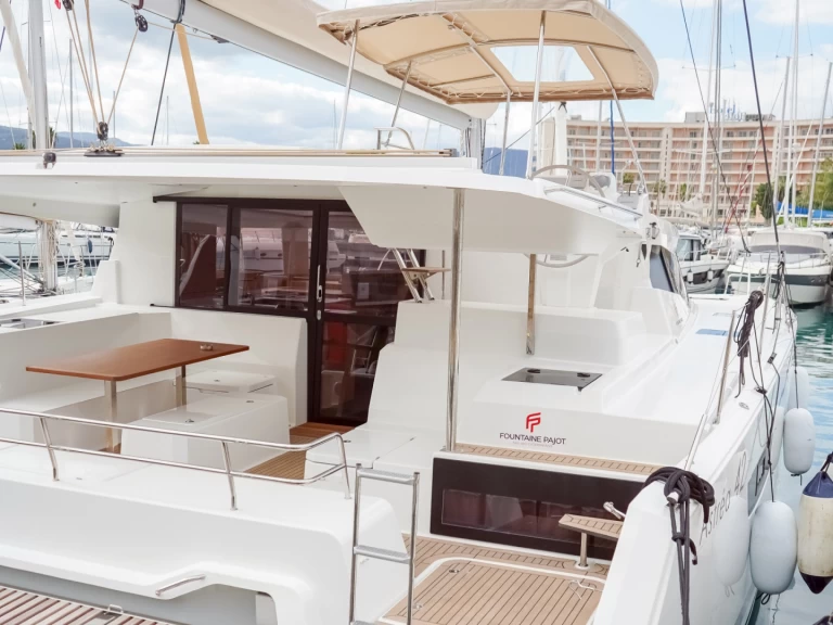 Uthyrning Katamaran  i Furnari - Fountaine Pajot Astrea 42