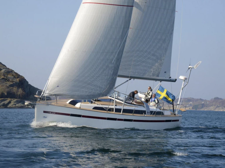 Najad, Yachts of Sweden Najad N395 AC charter bareboat eller skeppad i Heiligenhafen