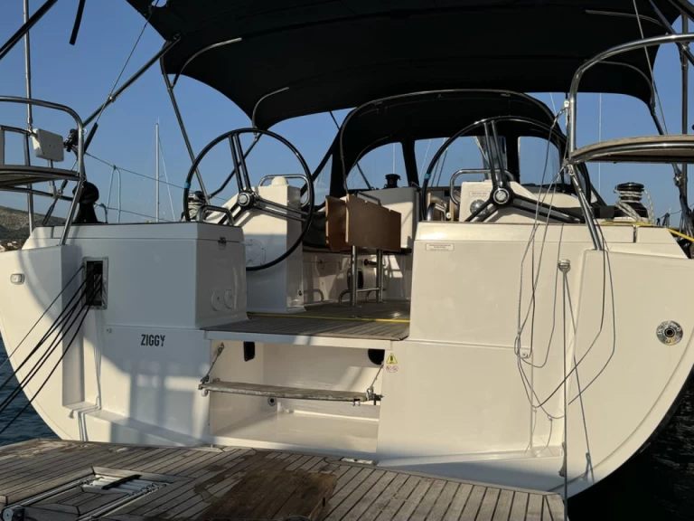 Segelbåt  för uthyrning Trogir  till det bästa priset 