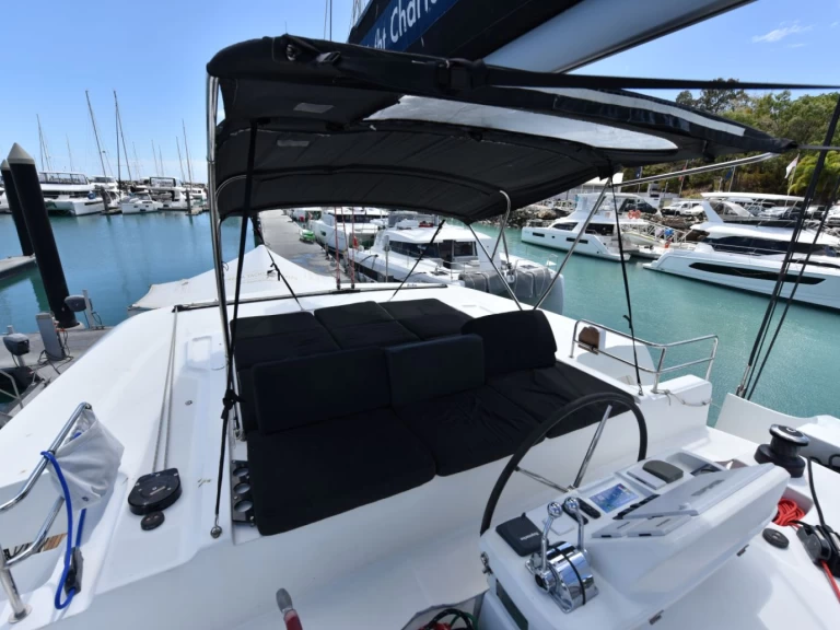 Yacht charter Airlie Beach billig Lagoon 50