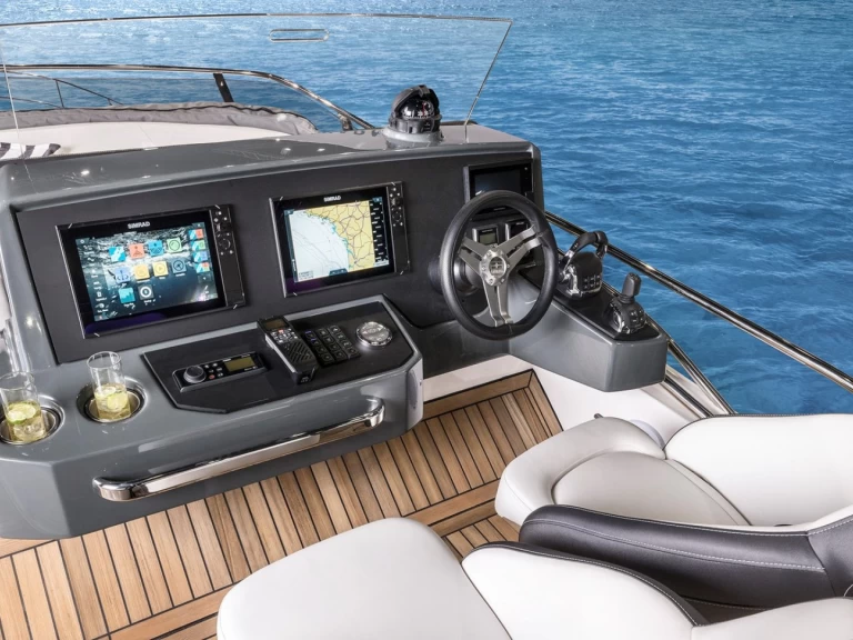 Uthyrning Motorbåt  Bavaria med en båtlicens 