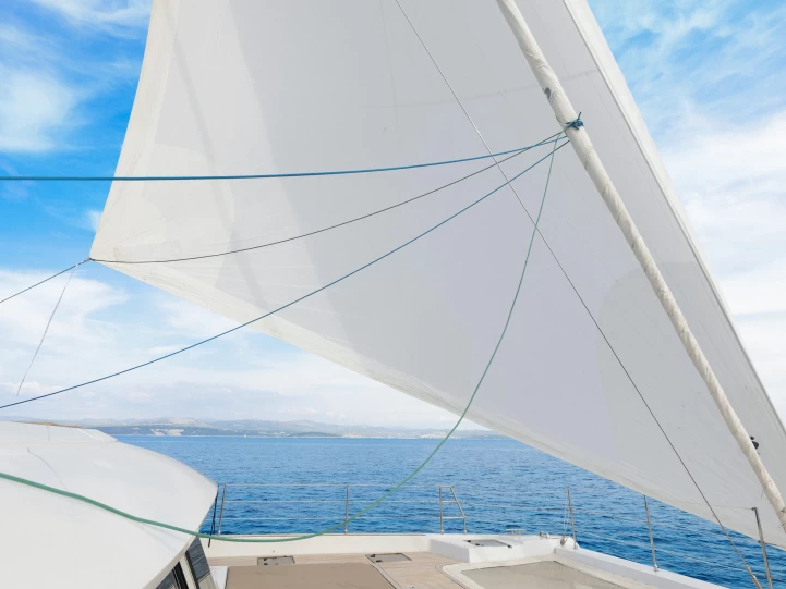 Sunreef Sunreef 60 charter bareboat eller skeppad i Dubrovnik