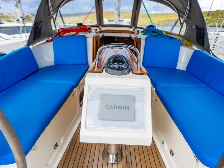 Yacht charter Punat billig Cruiser 37