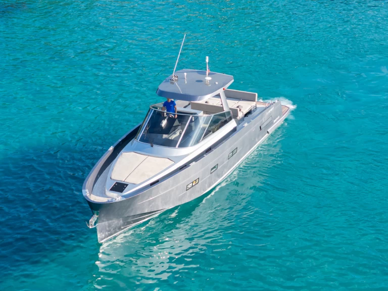 Motorbåt  för uthyrning Port de Cavalaire-sur-Mer till det bästa priset 