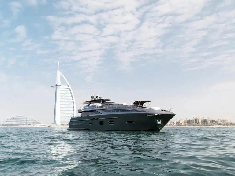 Båtuthyrning lOGOS 115 i Dubai Marina på Samboat 