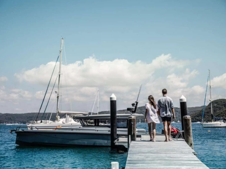 Hyra Motorbåt  med eller utan skeppare Axopar Mykonos (City) 