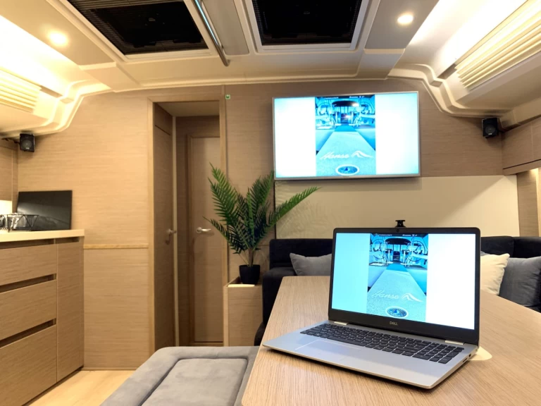 Uthyrning Segelbåt  Hanse med en båtlicens 