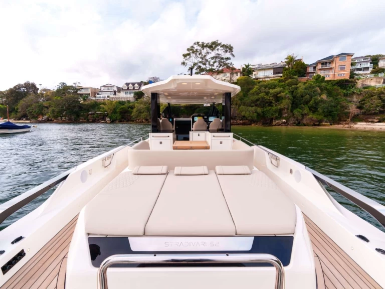 Uthyrning RIB Capelli med en båtlicens 