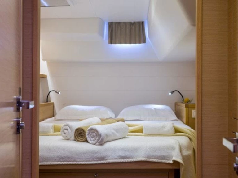 Båtuthyrning Lagoon Lagoon 450 F i Vlychada på Samboat 