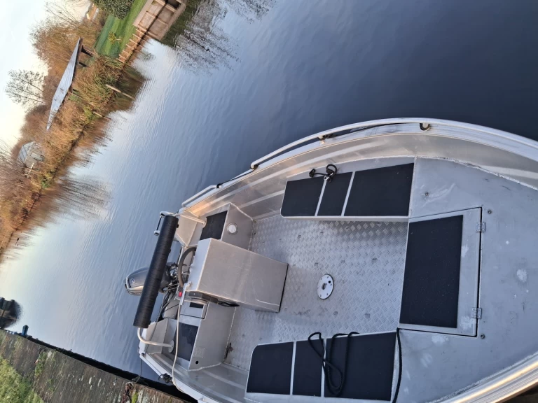 Båtuthyrning qwest R450 i Vinkeveen på Samboat 
