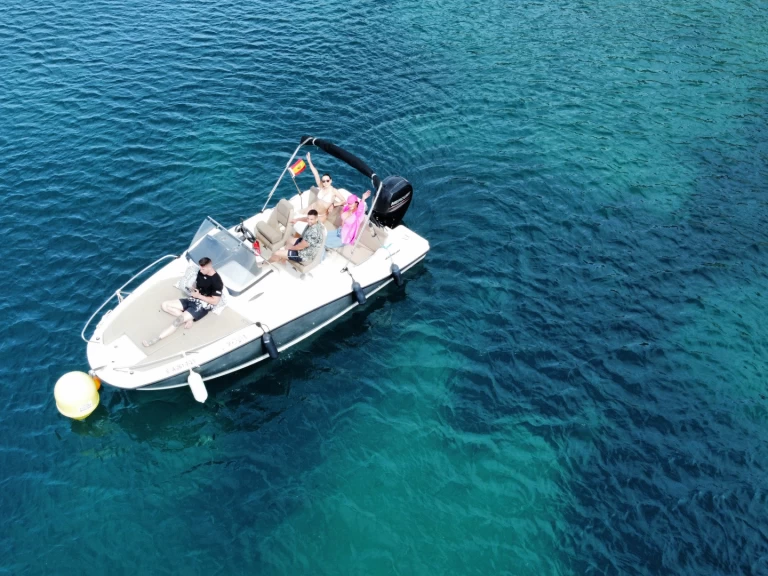 Uthyrning Calp / Calpe - Quicksilver Activ 605 Sundeck av Samboat 