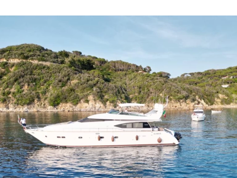 Yacht charter San Vincenzo billig 20 s