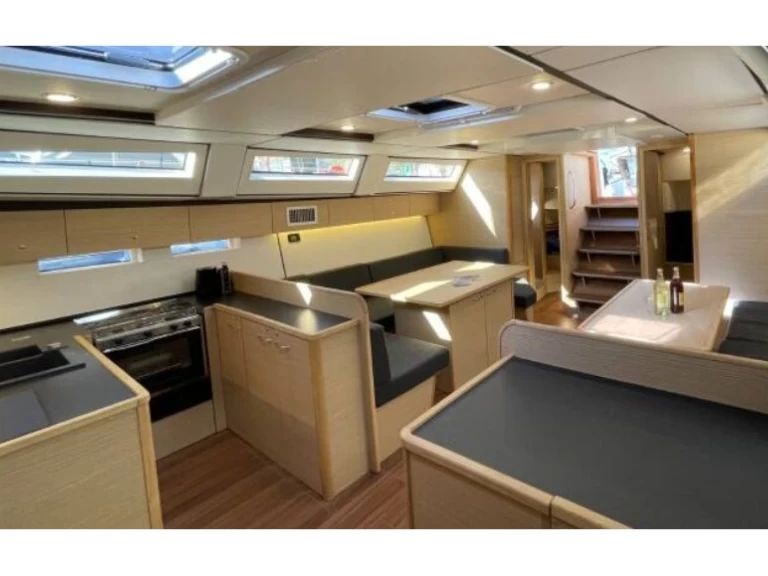 Uthyrning Segelbåt  D&D Yacht med en båtlicens 