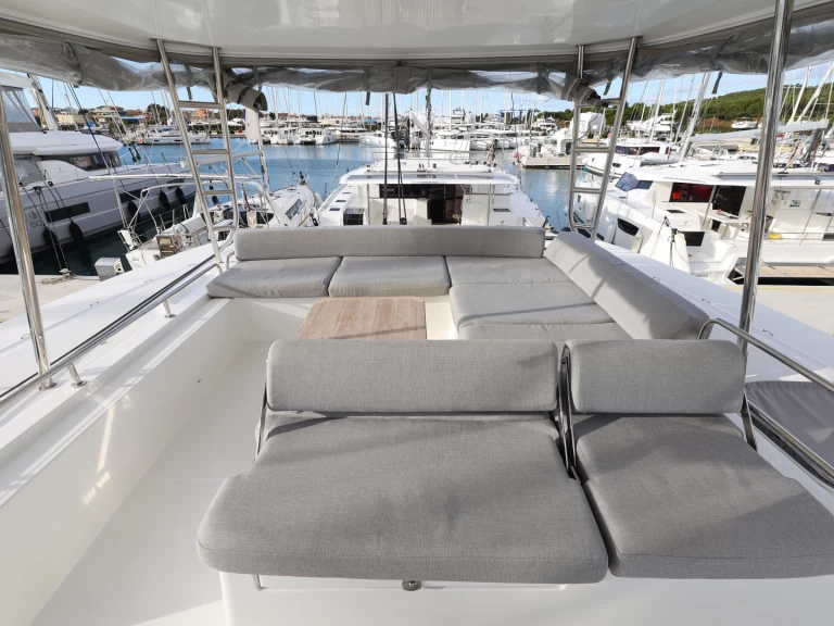 Yacht charter Sukošan billig Lagoon 51 - 6 cabins/4heads