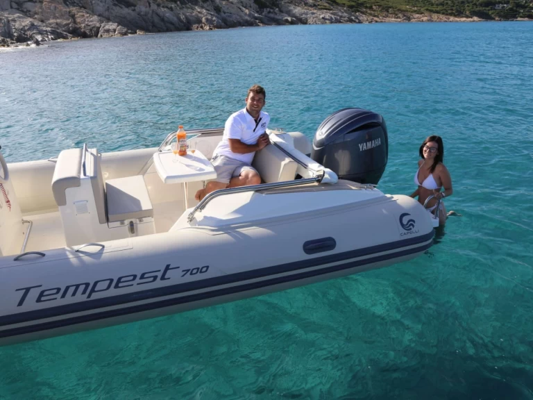 Uthyrning RIB i Marine de Sant'Ambrogio - Capelli Tempest 700 luxe 