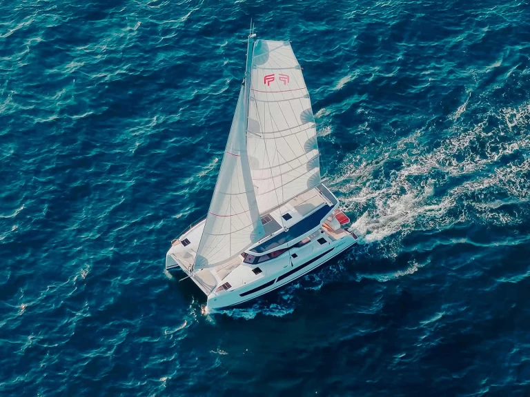 Yacht charter Lavrio billig Fountaine Pajot FP 41 Quatuor 4