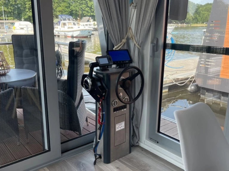 Uthyrning Kanalbåt i Waren (Müritz) - D13 Woma D13 - Standard