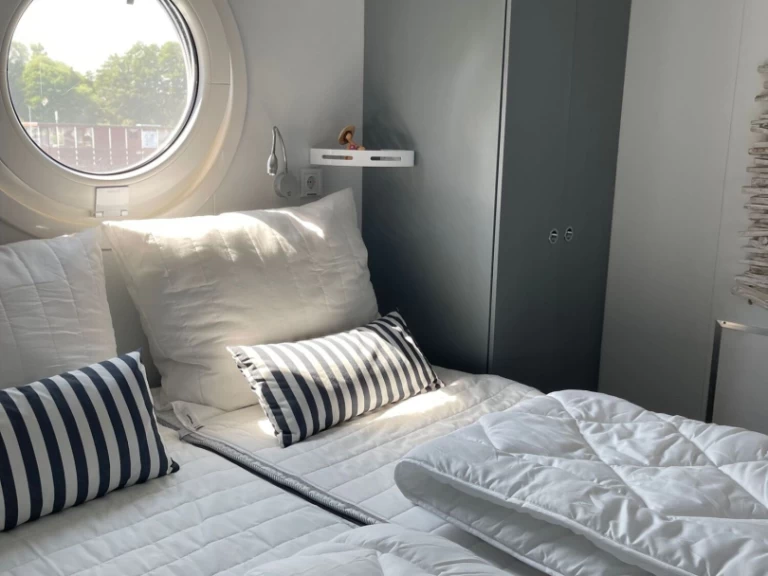 Hyra Kanalbåt med eller utan skeppare D13 Waren (Müritz) 