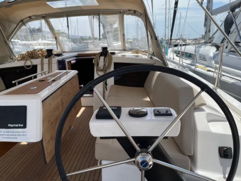 Hyr en Dufour Dufour 430 Grand Large Aten 