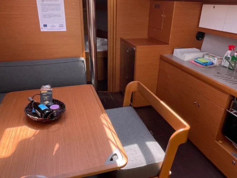 Uthyrning Aten - Dufour Dufour 430 Grand Large av Samboat 