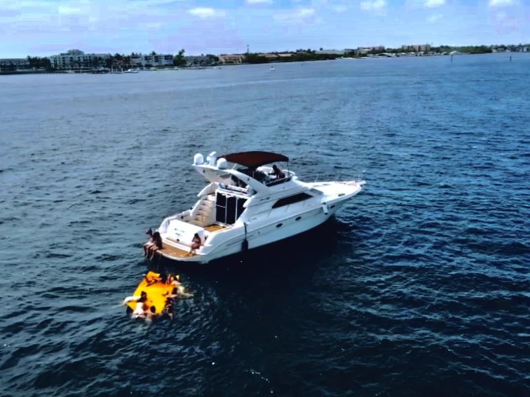 Uthyrning Lyx yacht i Boynton Beach - Sea Ray Sea Ray 440 Express Bridge