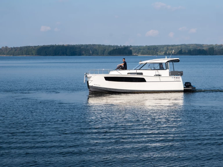 Uthyrning Ogonki - nautika 830 av Samboat 