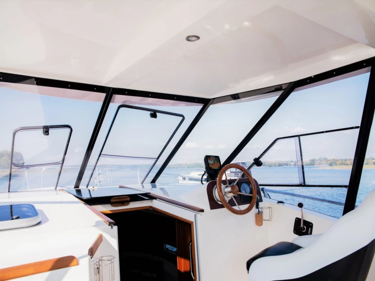 Båtuthyrning Futura 860 i Ogonki på Samboat 