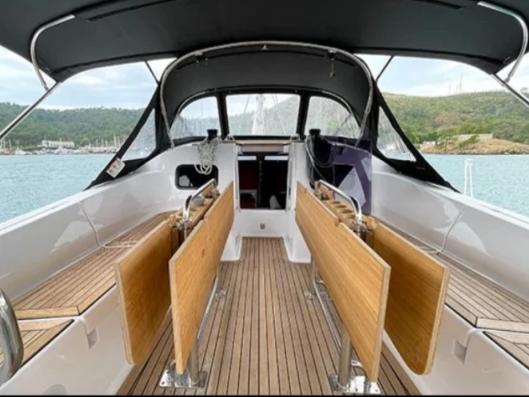 Segelbåt  för uthyrning Alimos till det bästa priset 