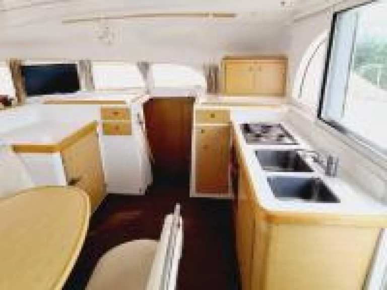 Hyra Katamaran  med eller utan skeppare Lagoon Palairos 