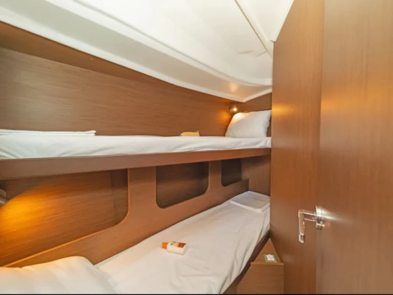 Yacht charter Alimos billig Oceanis 40.1