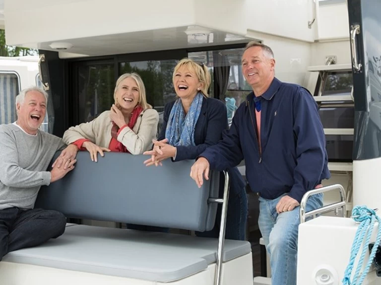 Yacht charter Smiths Falls billig Horizon 3