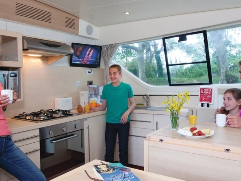 Yacht charter Portiragnes billig Vision 4