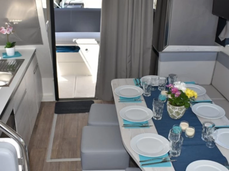Yacht charter Portiragnes billig Horizon 5