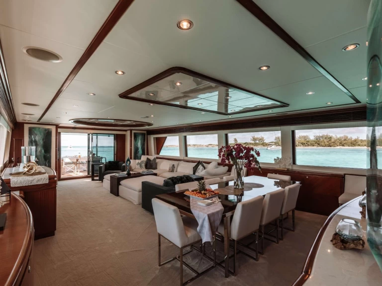 Hyra Lyx yacht med eller utan skeppare Hargrave Sankt Martin 