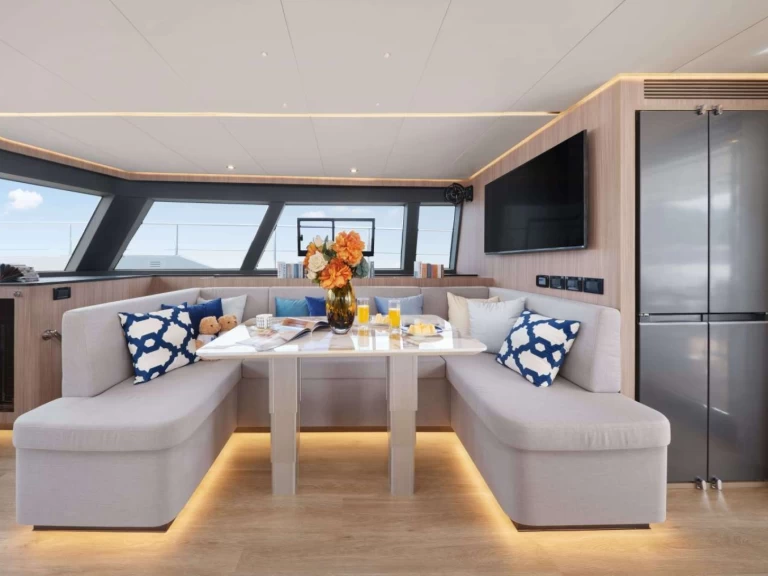 Uthyrning Lyx yacht HeySea med en båtlicens 