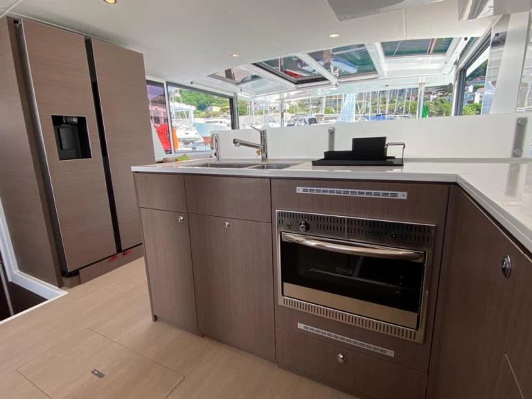 Uthyrning Katamaran  Bali med en båtlicens 