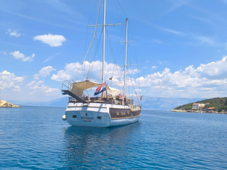 Uthyrning Segelbåt   med en båtlicens 