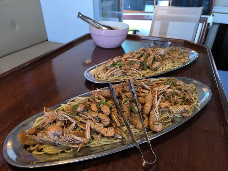 Hyr en  Gulet Stobreč 