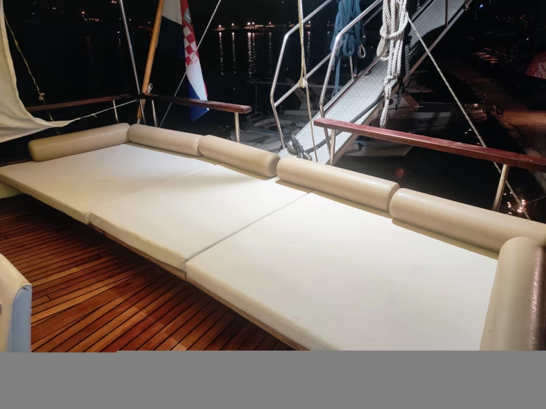 Yacht charter Stobreč billig Gulet