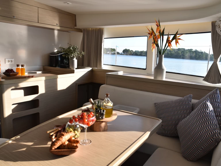 Båtuthyrning Lagoon Lagoon 42 i Split  på Samboat 