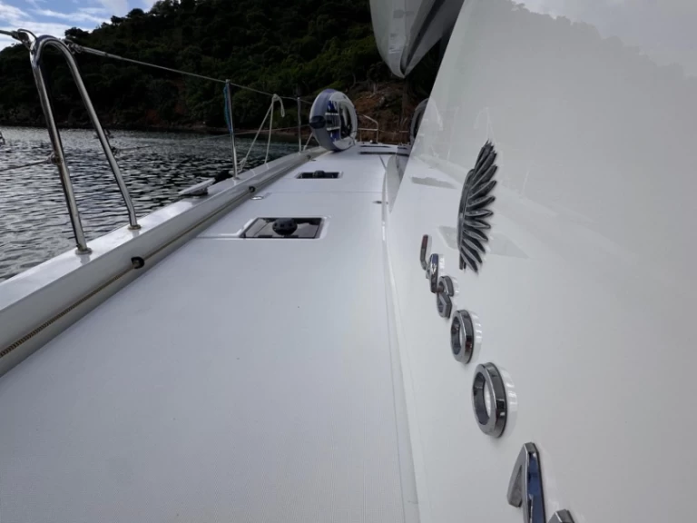 Lagoon Lagoon 55 charter bareboat eller skeppad i Le Marin