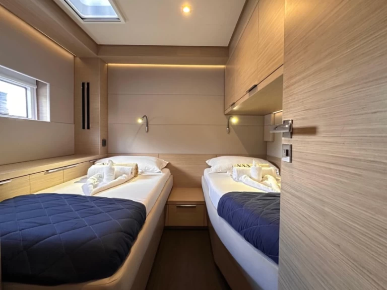 Uthyrning Katamaran  Lagoon med en båtlicens 