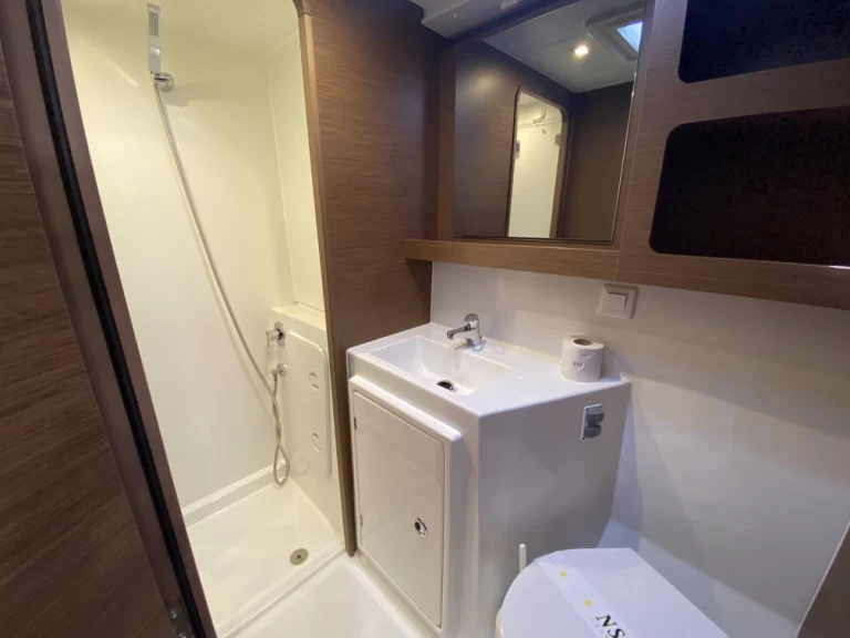 Uthyrning Katamaran  Lagoon med en båtlicens 